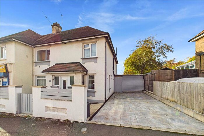 3 Bedroom Semi-Detached House For Sale In Malcolm Road, Kingsley, Northampton, Northamptonshire, NN2
