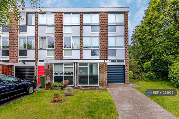 4 Bedroom End Of Terrace House To Rent In Silver Tree Close, Walton-On-Thames, KT12