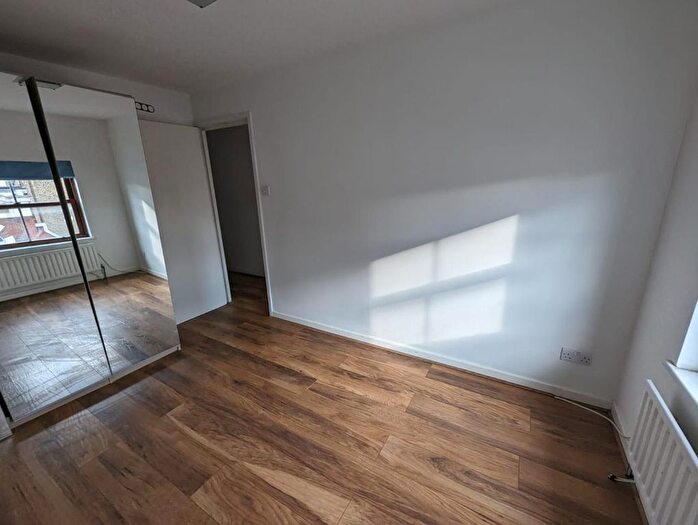 1 Bedroom Flat To Rent In Portobello Road, London, W11