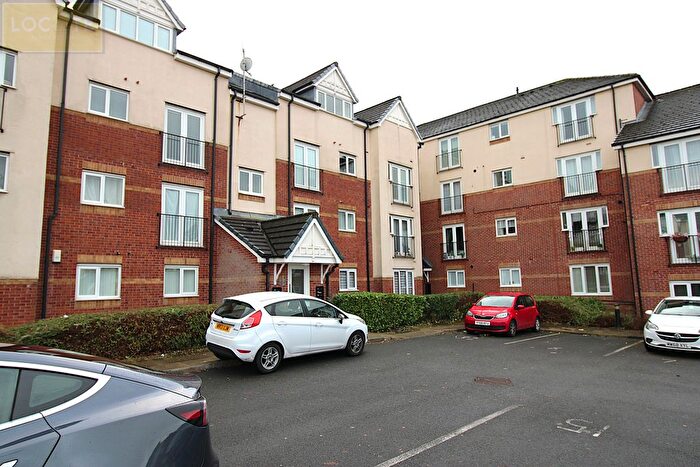 2 Bedroom Flat For Sale In Pinhigh Place, Salford, M6