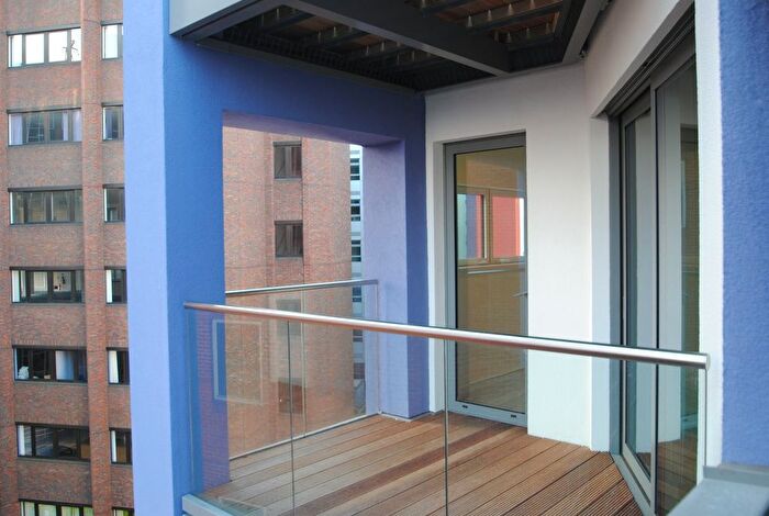 2 Bedroom Flat For Sale In Rossetti Apartments, Saffron Central Square, Croydon, CR0