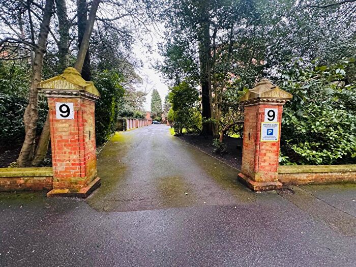 2 Bedroom Flat To Rent In The Avenue, Poole, BH13