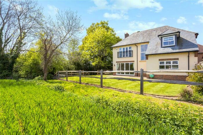 4 Bedroom Detached House For Sale In Oakford Park, Halnaker, Chichester, West Sussex, PO18