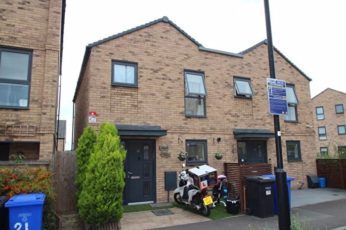 2 Bedroom Semi-detached House For Sale In Fenton Road, Harrow, HA2
