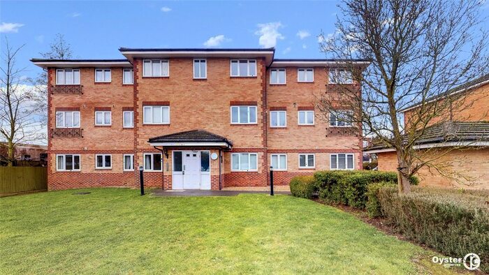 2 Bedroom Flat To Rent In Honeypot Lane, Balmoral House Honeypot Lane, HA7