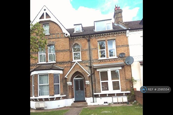 1 Bedroom Flat To Rent In Croydon Road, London, SE20