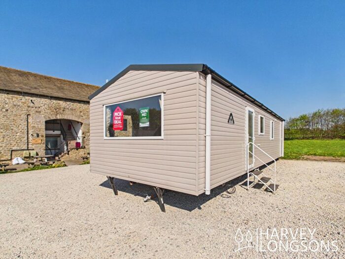 2 Bedroom Mobile/park Home For Sale In Tosside, Skipton, BD23