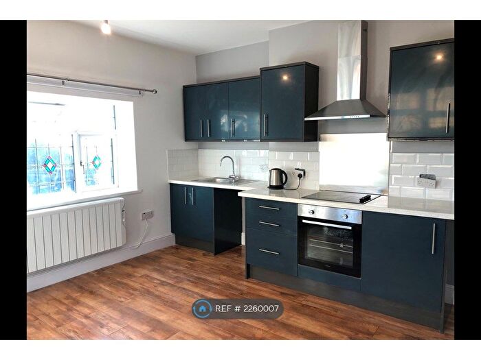 1 Bedroom Flat To Rent In Himley Road, Dudley, DY1