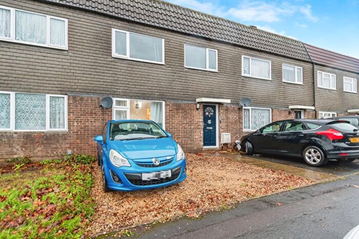 3 Bedroom Terraced House For Sale In Lambrok Close, Trowbridge, BA14