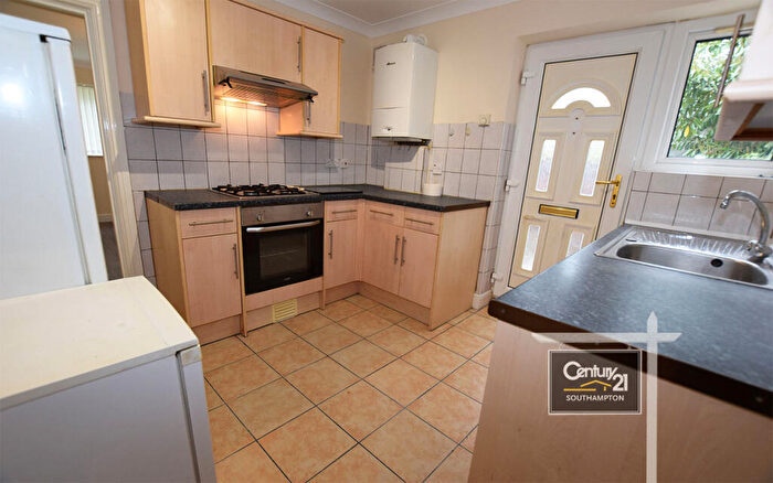 1 Bedroom Flat To Rent In |Ref: |, Millbrook Road East, Southampton, SO15