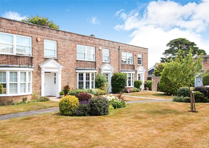 4 Bedroom Terraced House For Sale In Courtenay Place, Lymington, Hampshire, SO41