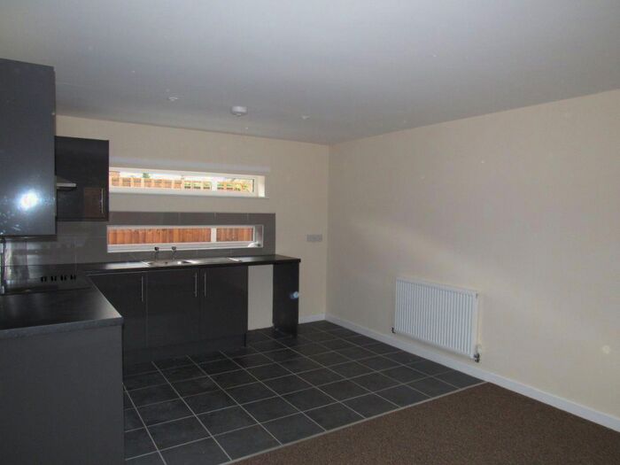 2 Bedroom Bungalow To Rent In Lingwood Gardens, Lingwood, Norwich, NR13