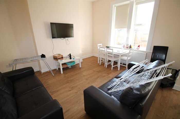 5 Bedroom House To Rent In Harrison Place, Newcastle Upon Tyne, NE2