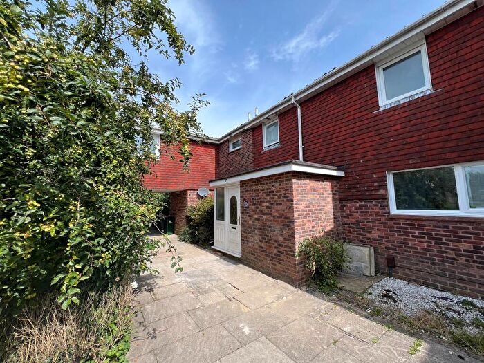 1 Bedroom House To Rent In Broadfield, RH11