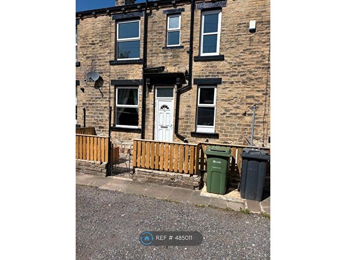 2 Bedroom Terraced House To Rent In Cavendish Place, Leeds, LS28