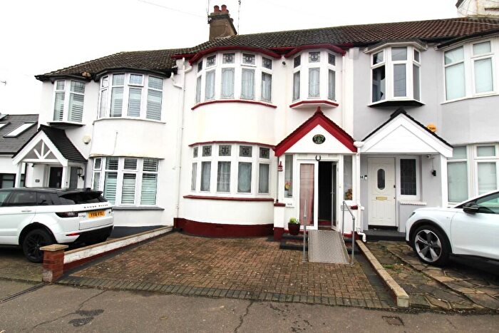 3 Bedroom Terraced House For Sale In Marguerite Drive, Leigh-On-Sea, Essex, SS9