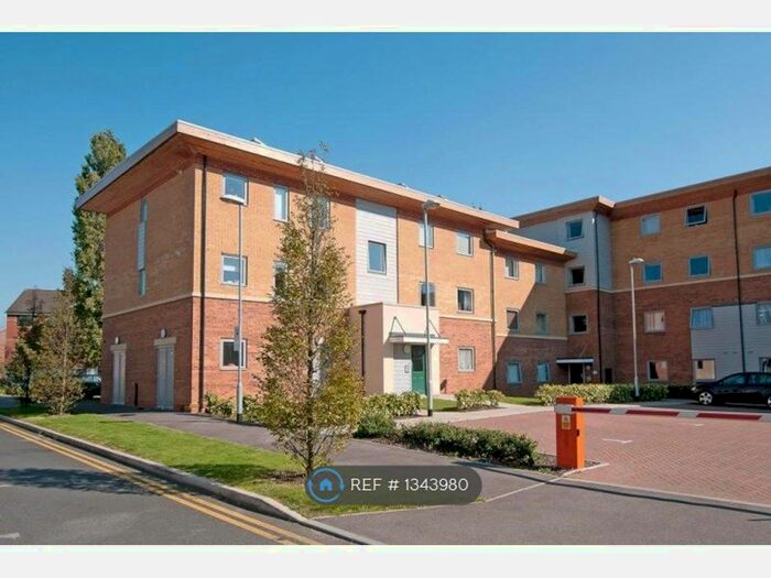 2 Bedroom Flat To Rent In Millicent Grove, London, N13