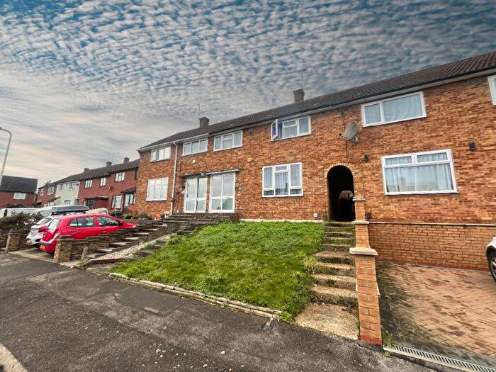 3 Bedroom Terraced House For Sale In Montgomery Crescent, Romford, RM3