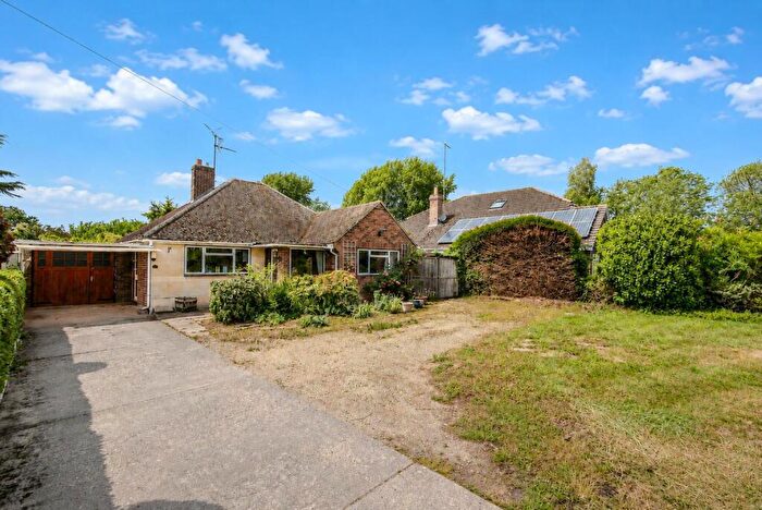 3 Bedroom Detached Bungalow For Sale In Mill Lane, Chalgrove, OX44