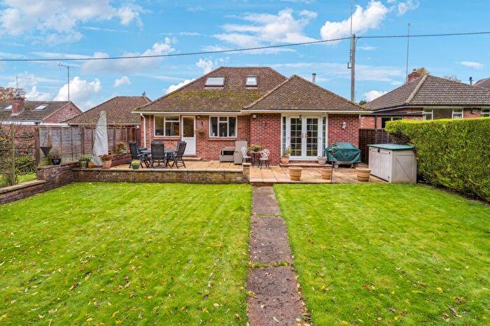 5 Bedroom Detached House For Sale In Manor Drive, Oxford, OX33