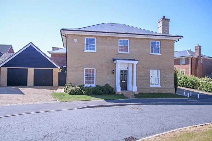 4 Bedroom Detached House For Sale In Oak Close, Saxmundham, IP17