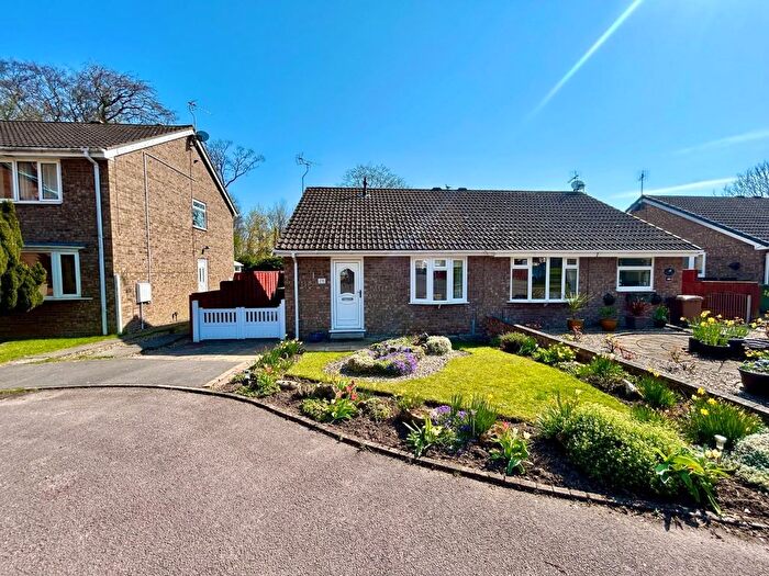 2 Bedroom Semi-Detached Bungalow To Rent In Bed Semi-Detached Bungalow, Greenways Close, Bridlington, YO16