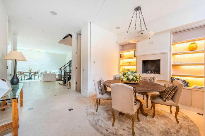 4 Bedroom Property To Rent In Adams Row, Mayfair, London, W1K