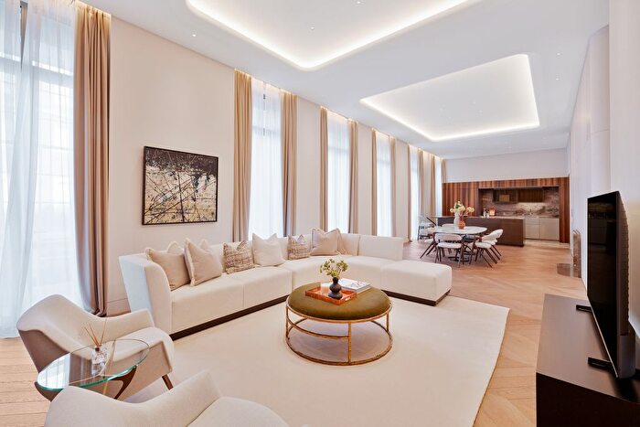 8 Bedroom Flat To Rent In Stanhope Gate, Mayfair, London, United Kingdom, Mayfair, W1K