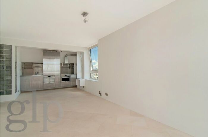 Studio To Rent In Dufours Place, London, Greater London, W1F
