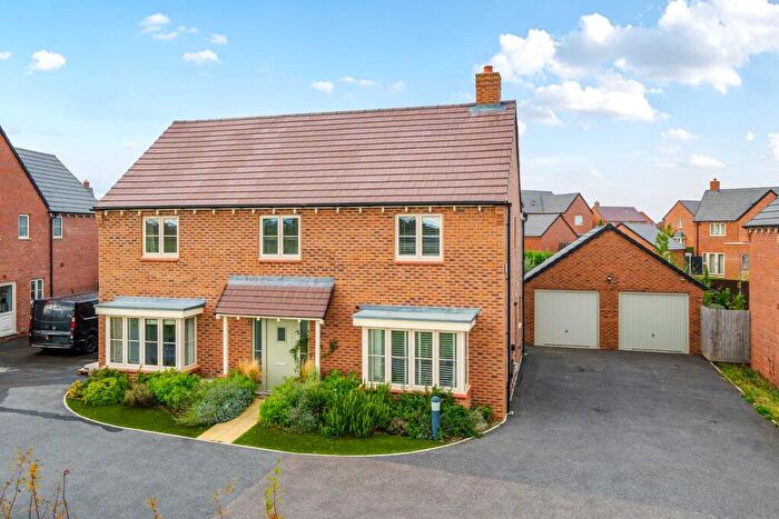 4 Bedroom Detached House For Sale In Loganberry Way, Lower Stondon, Henlow, SG16