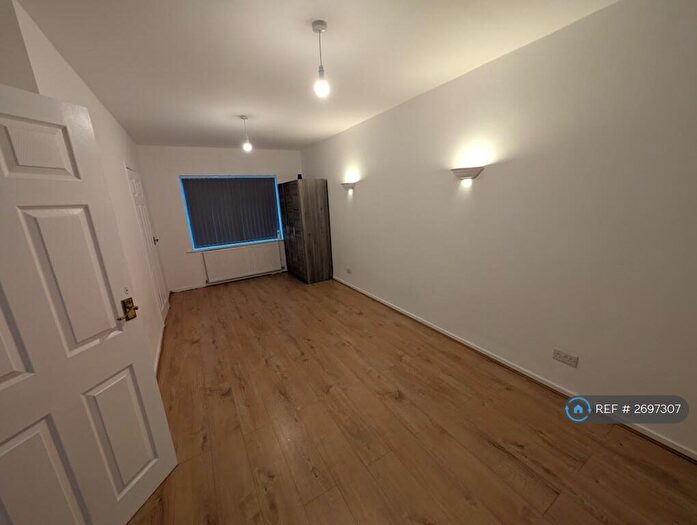 2 Bedroom Semi Detached House To Rent In Coronation Rdfailsworth, Failsworth, M35