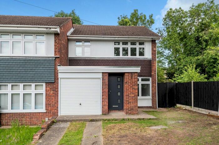 3 Bedroom Semi-Detached House To Rent In Wray Close, Hornchurch, RM11