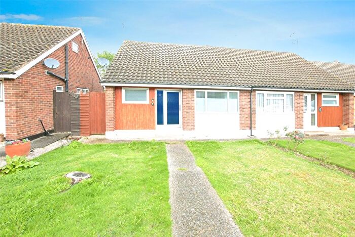 2 Bedroom Bungalow To Rent In Paschal Way, Chelmsford, Essex, CM2