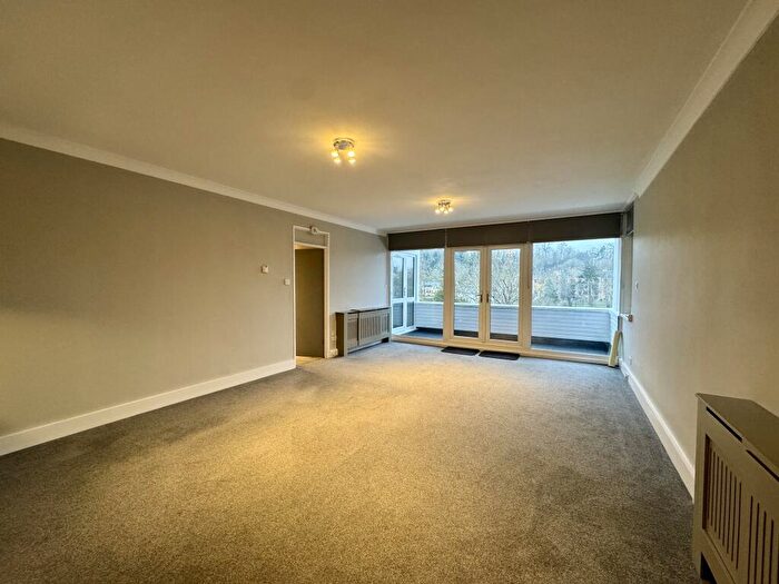 2 Bedroom Apartment To Rent In Riverside, Maidenhead, Berkshire, SL6