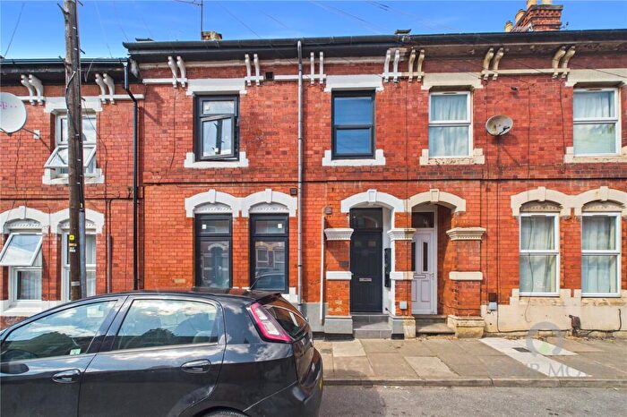 1 Bedroom Flat To Rent In St. Pauls Road, Semilong, Northampton, NN2