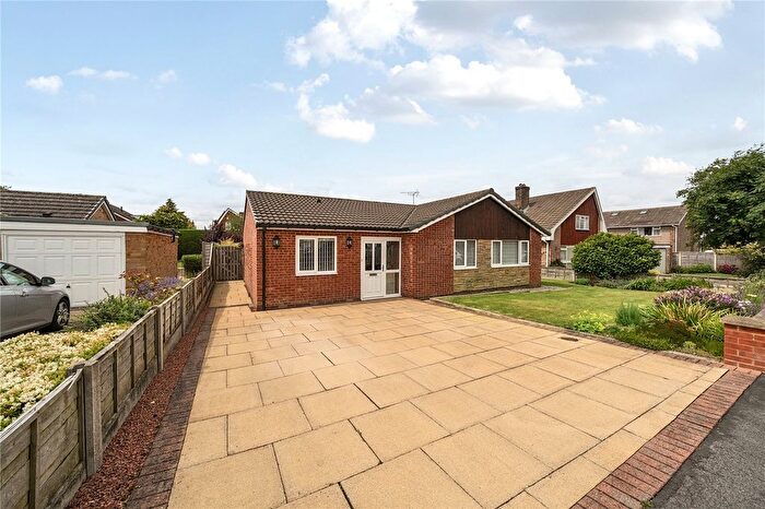 4 Bedroom Bungalow For Sale In Cotswold Drive, Garforth, Leeds, LS25