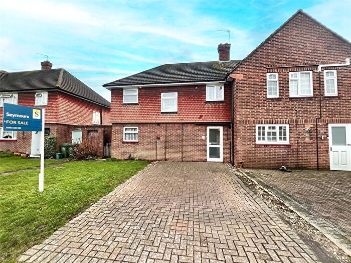 3 Bedroom End Terrace House For Sale In Laleham, Surrey, TW18