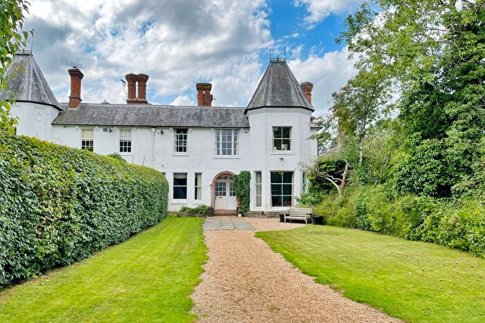 4 Bedroom Semi-Detached House For Sale In Rolvenden, Cranbrook, Kent, TN17