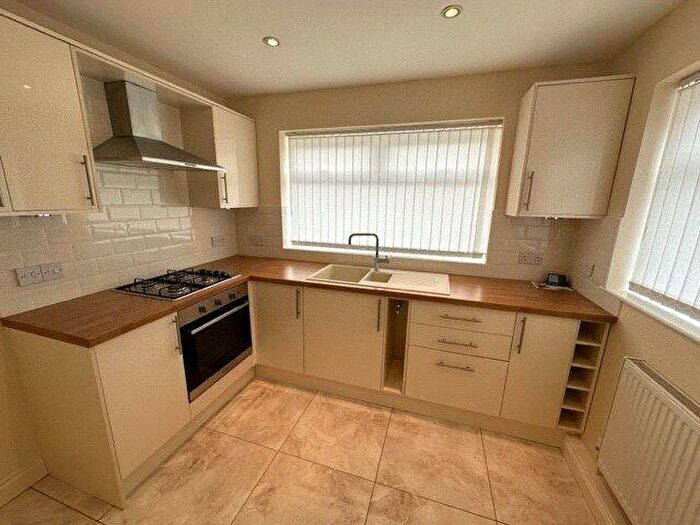 2 Bedroom Bungalow To Rent In Trent Way, Newark, Nottinghamshire, NG24