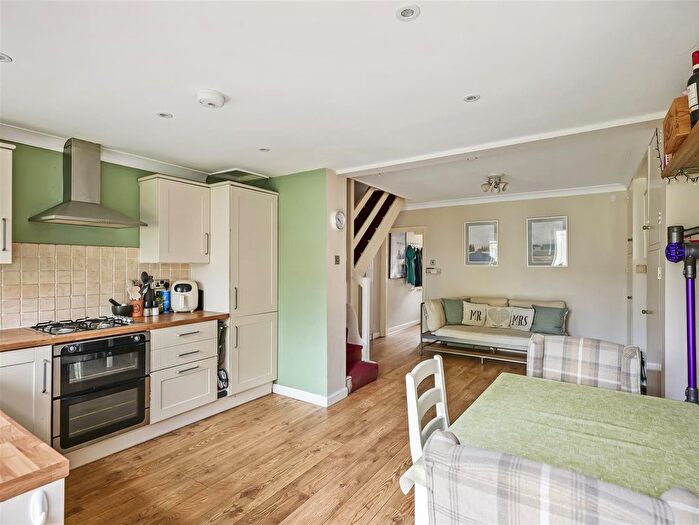 2 Bedroom Terraced House For Sale In Beaconsfield Road, Christchurch, BH23