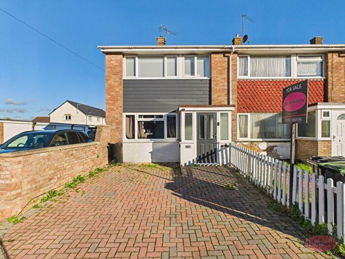 3 Bedroom Terraced House For Sale In Park Gardens, Christchurch, BH23