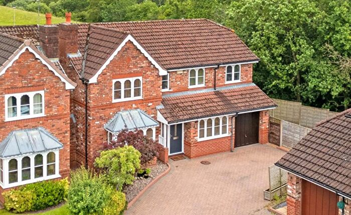 6 Bedroom Detached House For Sale In Hamble Way, Macclesfield, SK10