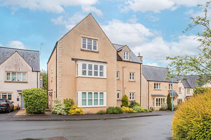 2 Bedroom Flat For Sale In Cornwall Close, Tetbury, GL8