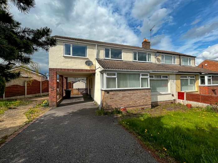 4 Bedroom Semi-Detached House To Rent In Gregory Springs Mount, Lower Hopton, Mirfield, West Yorkshire, WF14