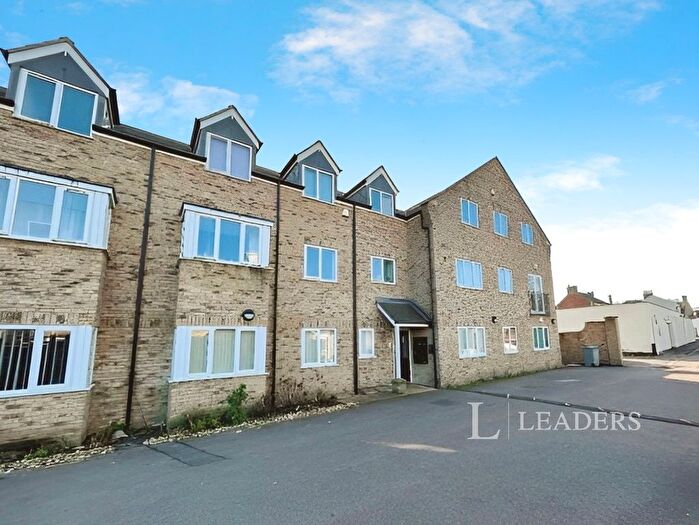 2 Bedroom Flat To Rent In The Blades, Market Deeping, Peterborough, PE6