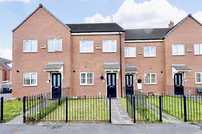 3 Bedroom Terraced House For Sale In Bishop Alcock Road, Hull, HU5