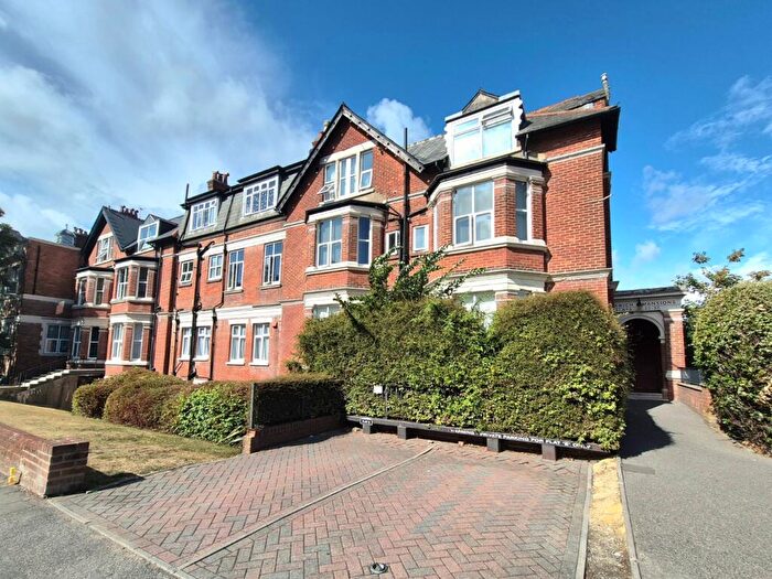 2 Bedroom Apartment For Sale In Norwich Mansions, Norwich Avenue West, Bournemouth, Dorset, BH2