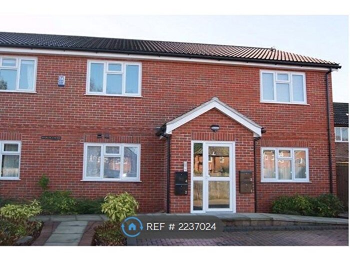1 Bedroom Flat To Rent In Brocas Road, Burghfield Common, Reading, RG7