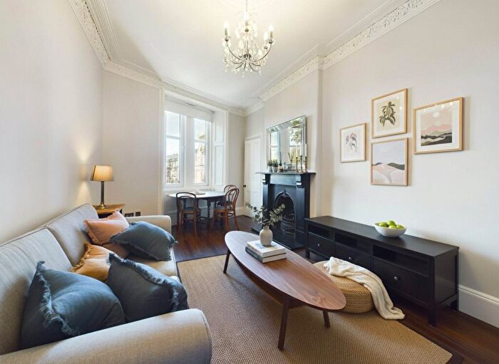 2 Bedroom Apartment To Rent In Queens Park Avenue, Meadowbank, Edinburgh, EH8