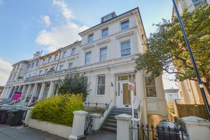 1 Bedroom Flat To Rent In Upperton Gardens, Eastbourne, BN21